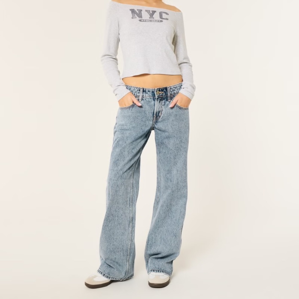 Low-Rise Medium Wash Baggy Brand New Hollister